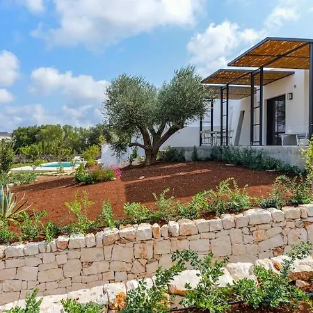 Trullo Dei Mori, Sea View With Swimming Pool